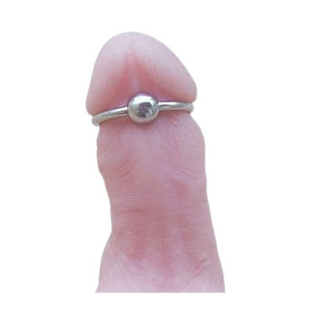 Ollonring Glans ring med en kula för stimulans.